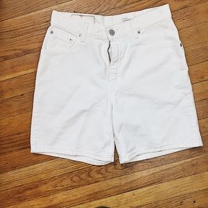 Levi Strauss & Co. White Shorts Size 6 Summer GUC